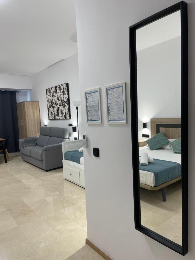 Travel Habitat La Marina Real Lägenhet Valencia Exteriör bild