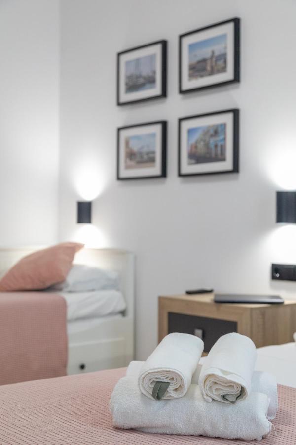 Travel Habitat La Marina Real Lägenhet Valencia Exteriör bild